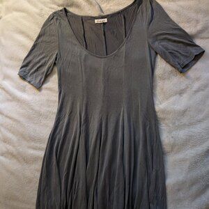 SILENCE + NOISE WOMEN'S DRESS M Medium Tee T Sleeves Scoop Neck Gray Casual